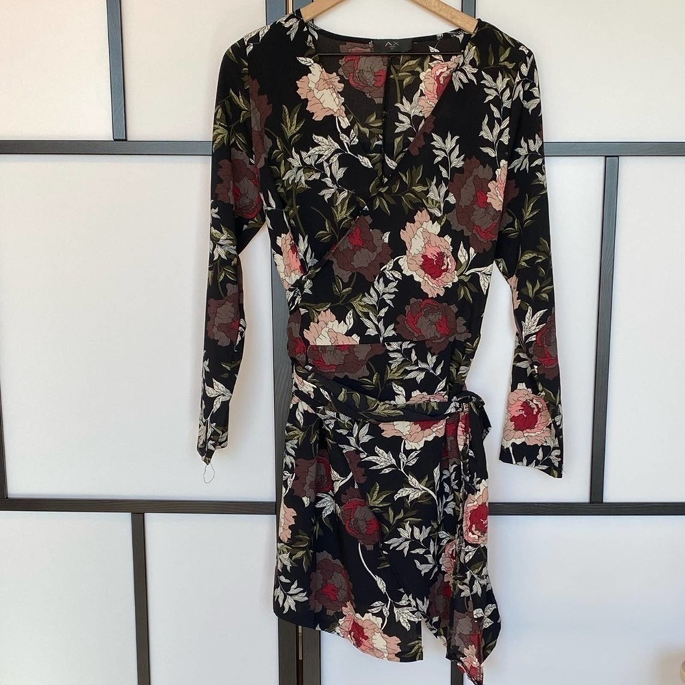 AX Paris floral long sleeve v neck duster‎ shirt. Size 10